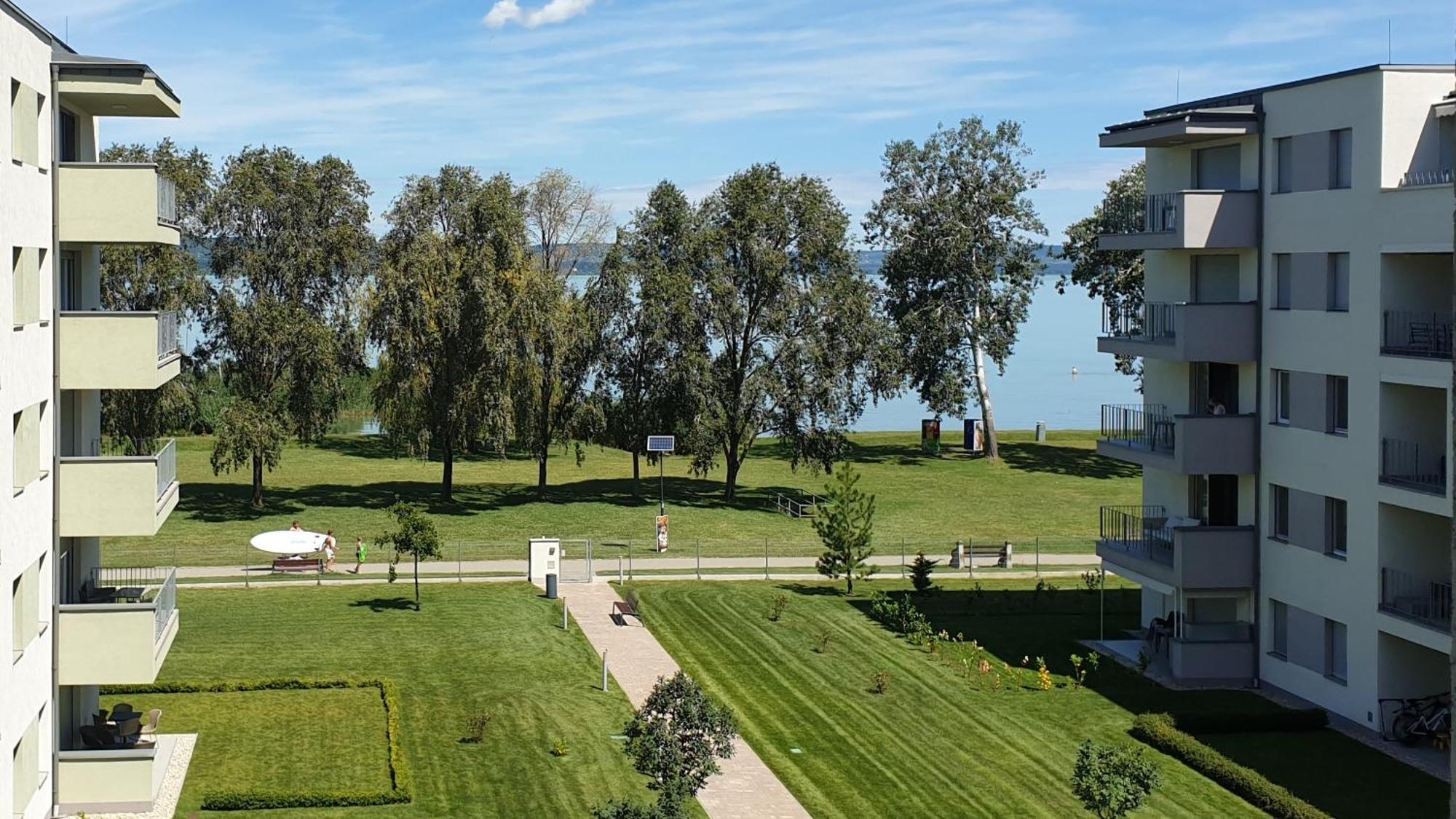 Lelle Resort Cb34 Balatonlelle Exterior photo