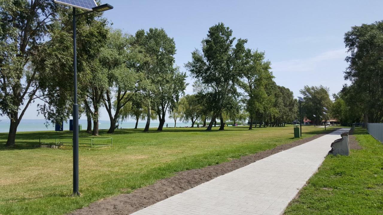 Lelle Resort Cb34 Balatonlelle Exterior photo